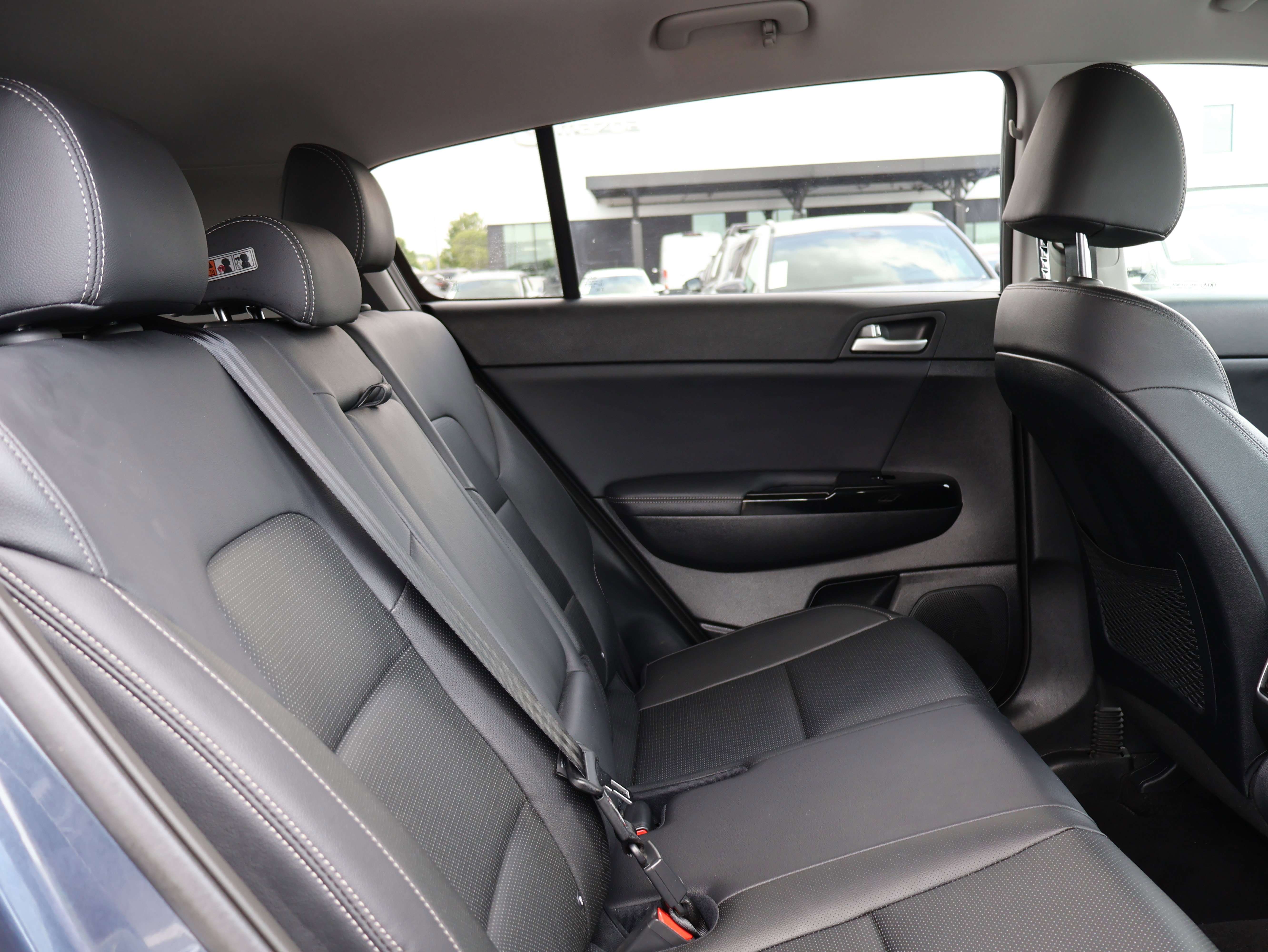 Used 2020 Kia Sportage EX FWD image 12