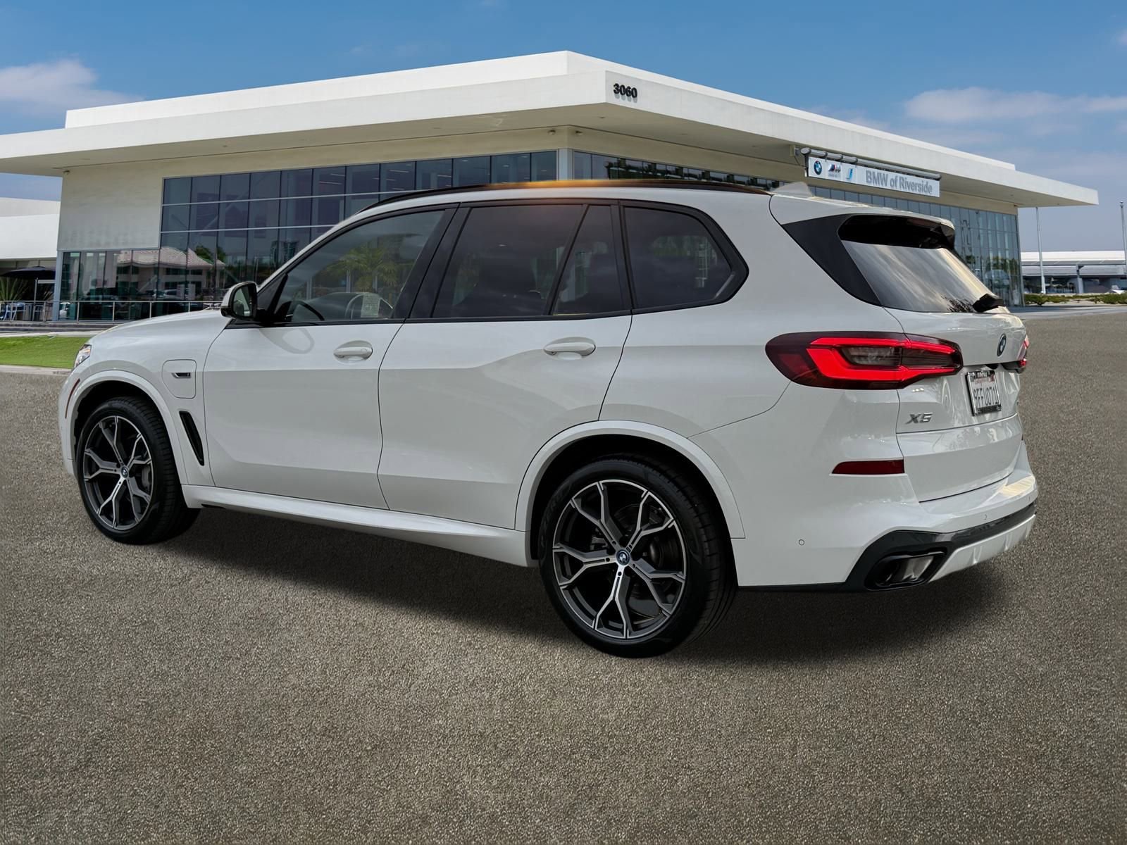 Certified 2023 BMW X5 xDrive45e w/ Executive Package image 7