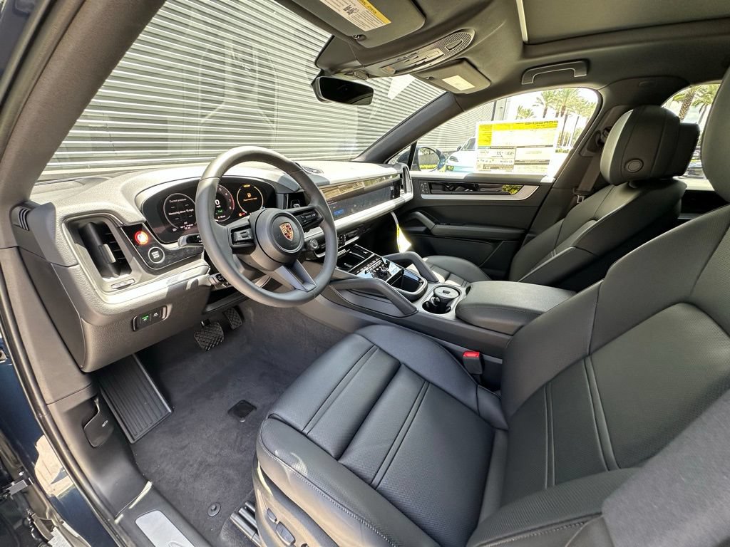 Certified 2025 Porsche Cayenne E-Hybrid Coupe AWD/4WD image 4