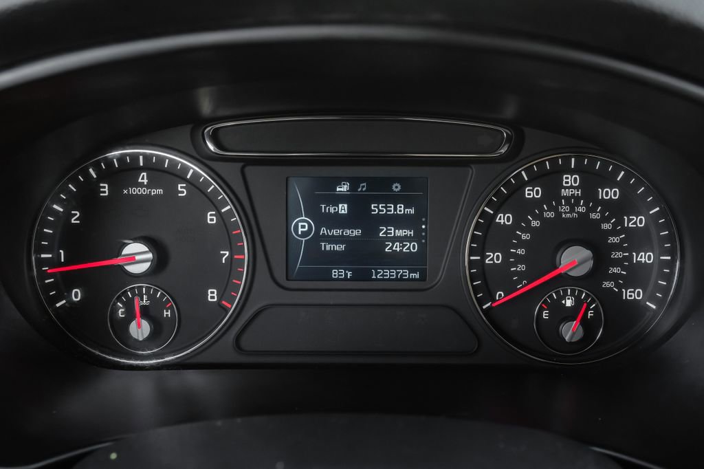 Used 2017 Kia Sorento LX w/ LX Convenience Package image 20