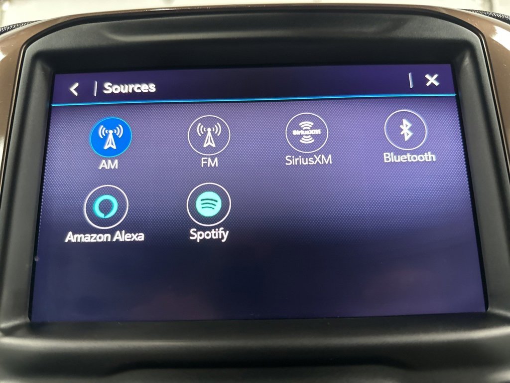 Used 2019 Chevrolet Silverado 1500 High Country w/ Technology Package image 32