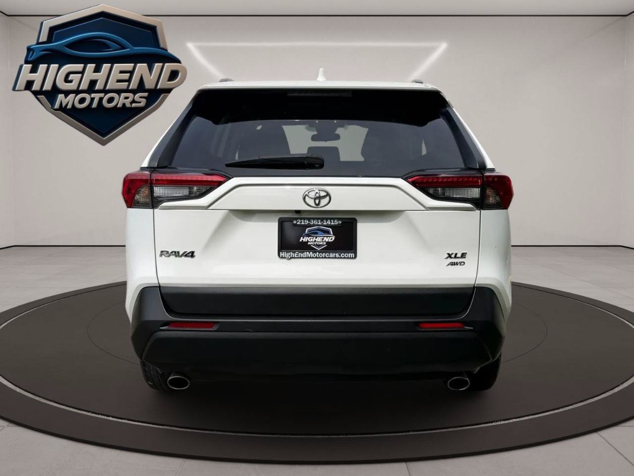 Used 2023 Toyota RAV4 XLE AWD/4WD image 5