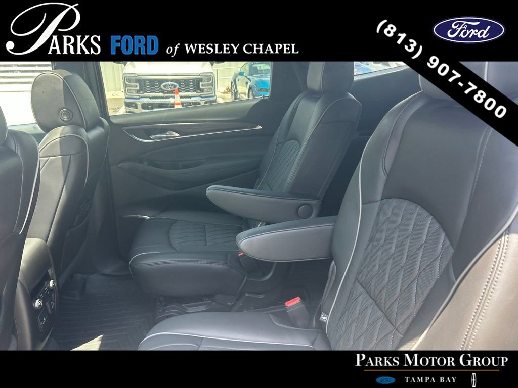 Used 2023 Buick Enclave Avenir w/ Avenir Technology Package AWD/4WD image 10