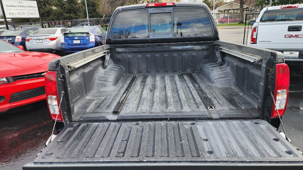 Used 2016 Nissan Frontier SV w/ SV Value Truck Package image 6