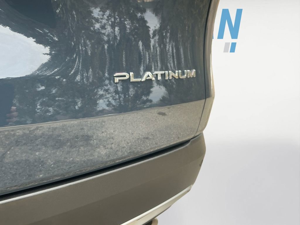 Used 2025 Toyota Grand Highlander MAX Platinum image 24