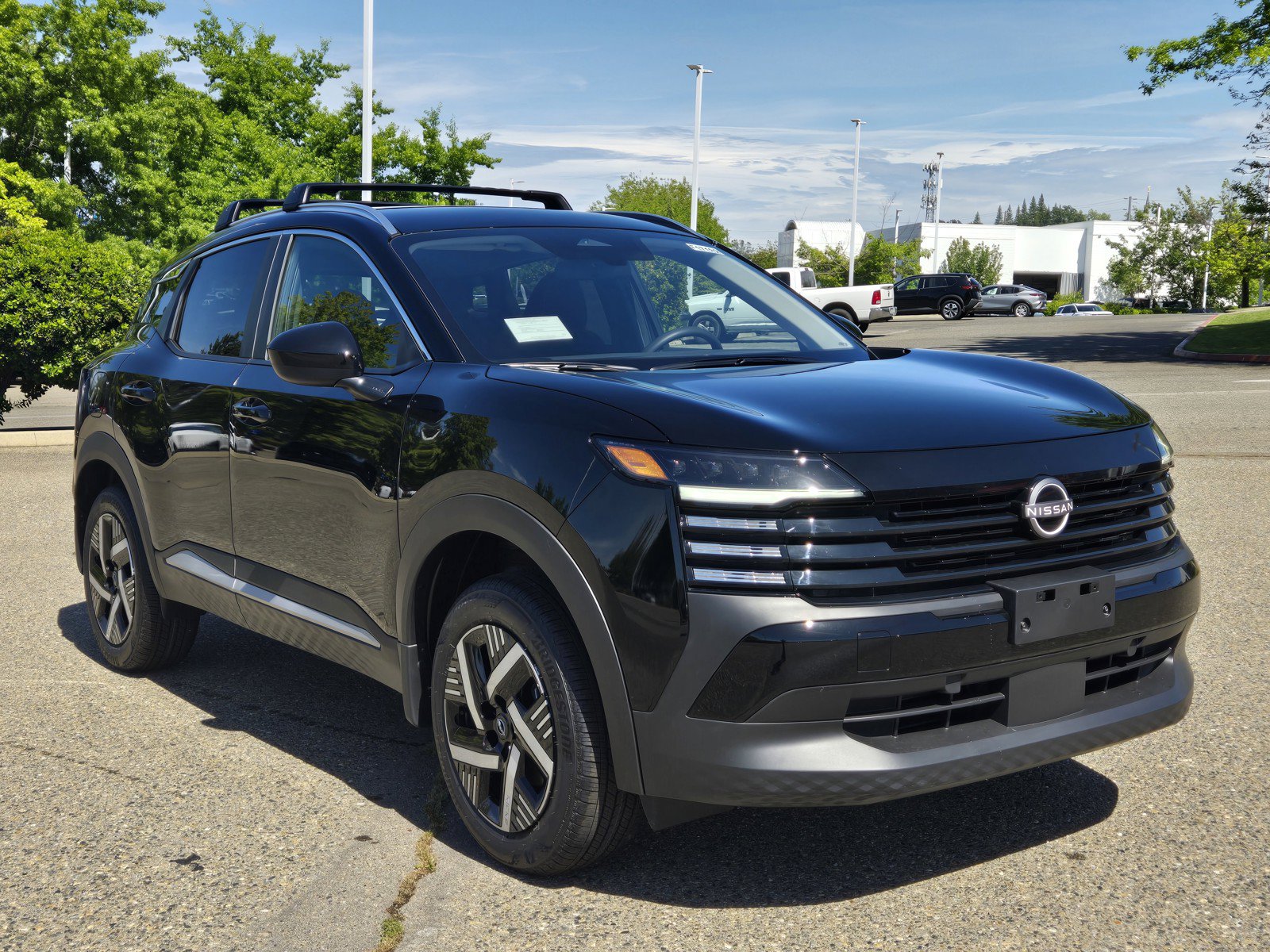 New 2026 Nissan Kicks SV w/ Cold Weather Package FWD image 1
