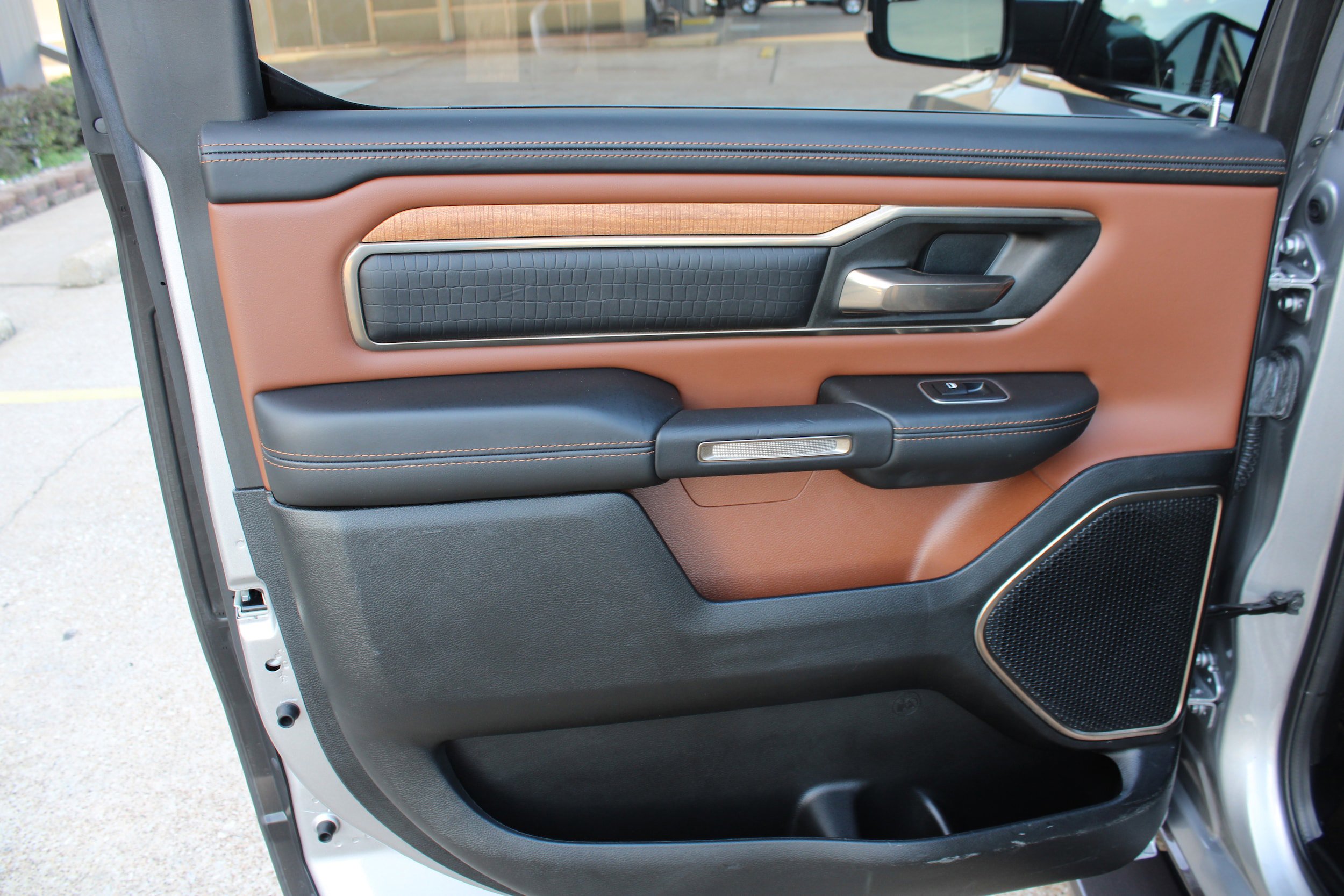 Certified 2021 RAM 1500 Limited w/ Bed Utility Group image 25
