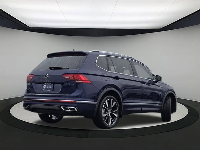 Certified 2022 Volkswagen Tiguan SEL R-Line image 7