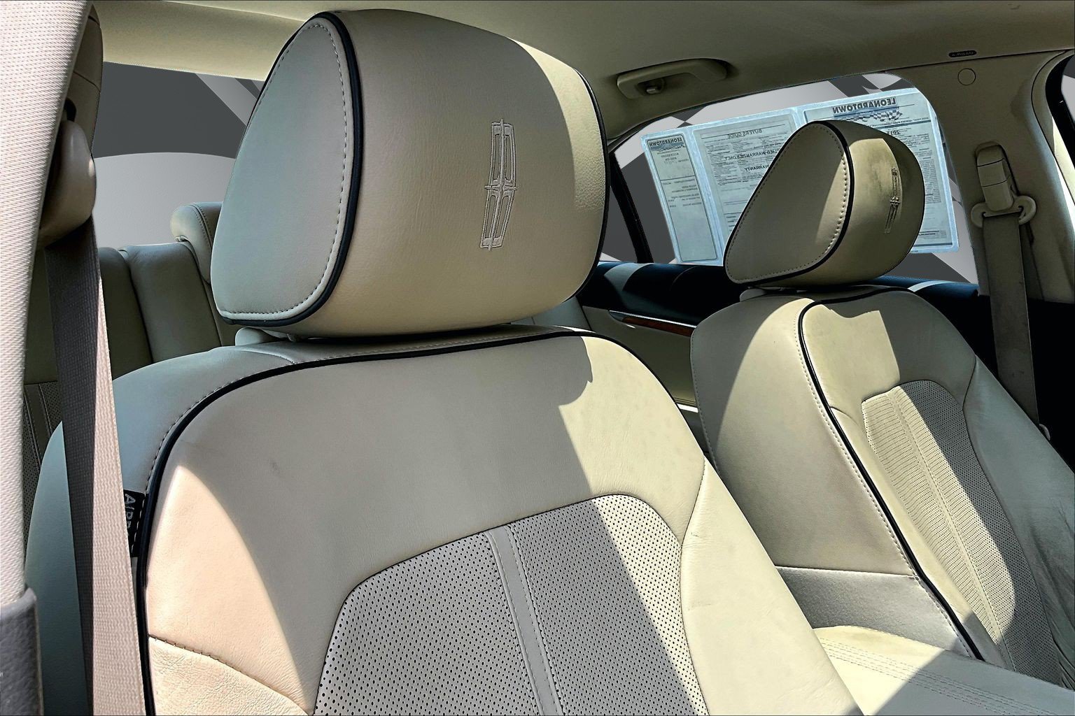 Used 2011 Lincoln MKZ FWD image 7