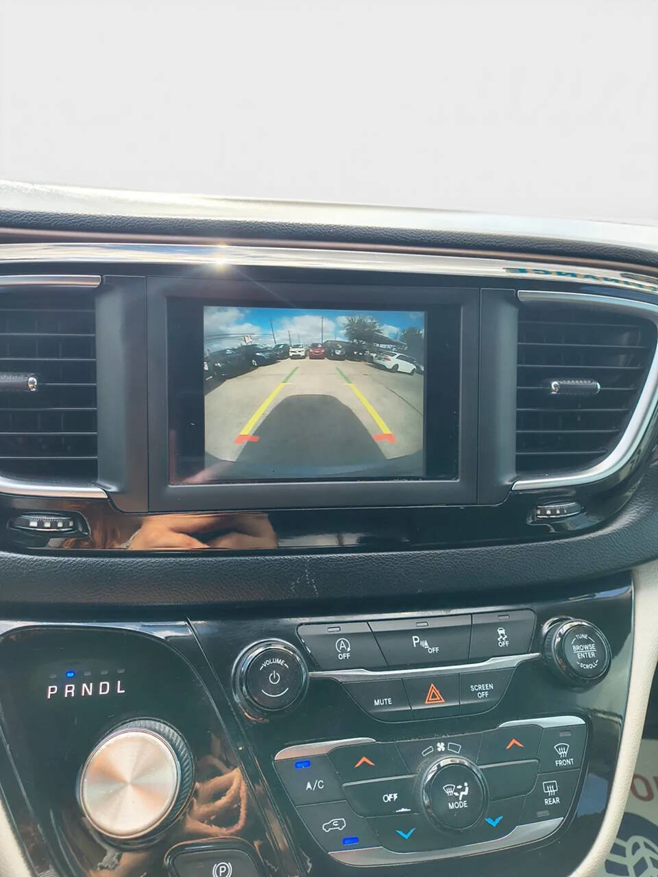 Used 2019 Chrysler Pacifica LX w/ Tire & Wheel Group image 11