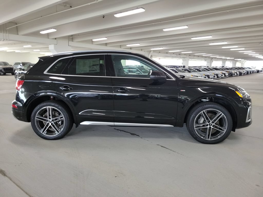 Certified 2024 Audi Q5 e Prestige AWD/4WD image 11