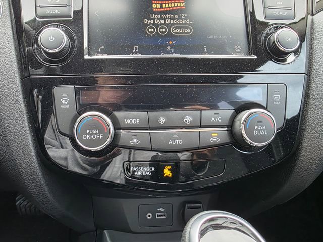 Used 2021 Nissan Rogue Sport SV image 22