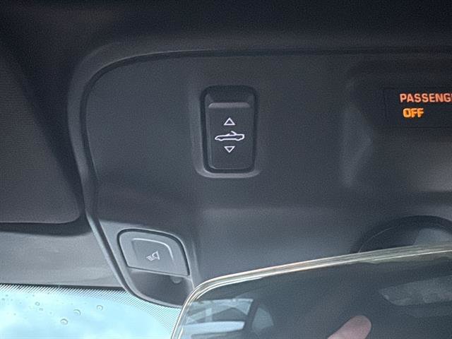 Used 2017 Chevrolet Camaro SS image 25