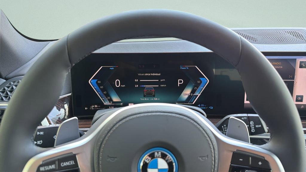 New 2026 BMW X5 xDrive50e image 11