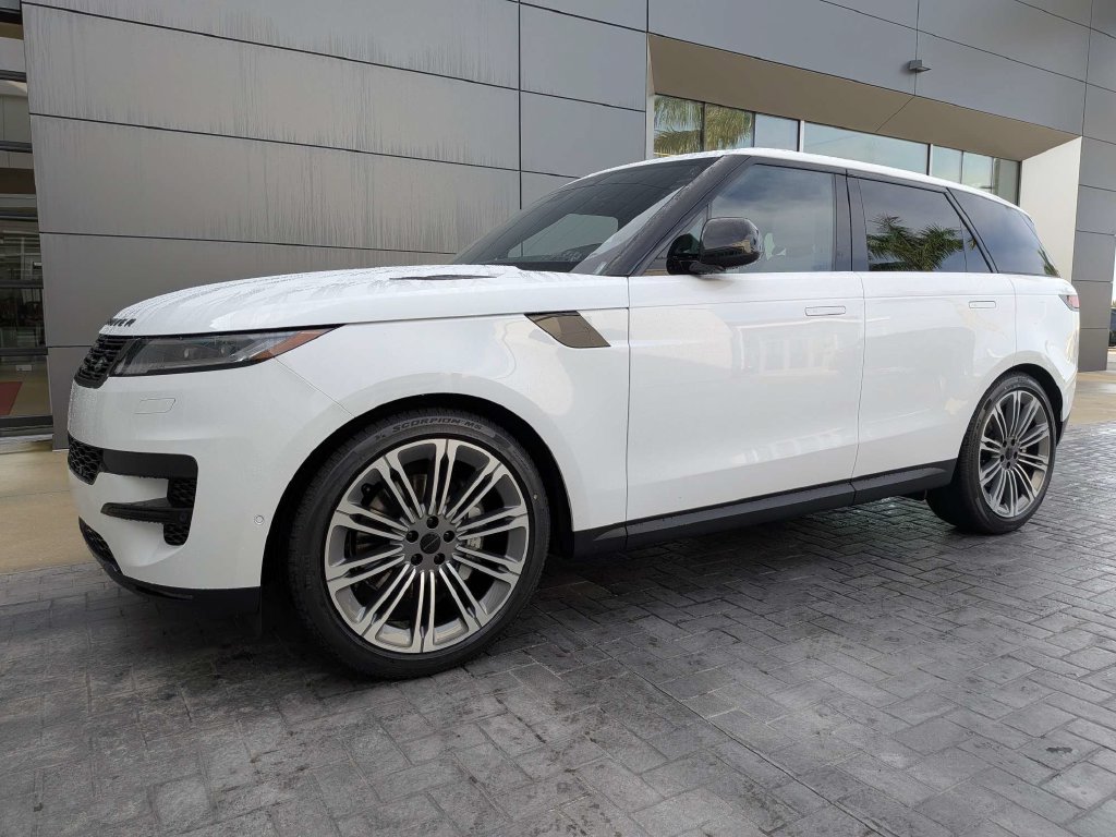 New 2027 Land Rover Range Rover Sport SE