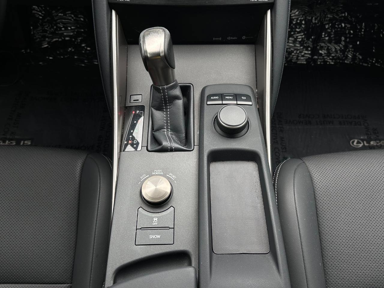 Used 2017 Lexus IS 200t RWD image 19