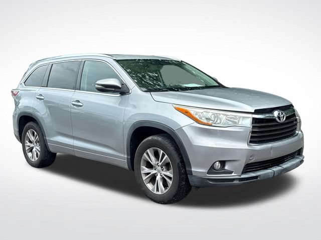 Used 2015 Toyota Highlander XLE FWD image 9