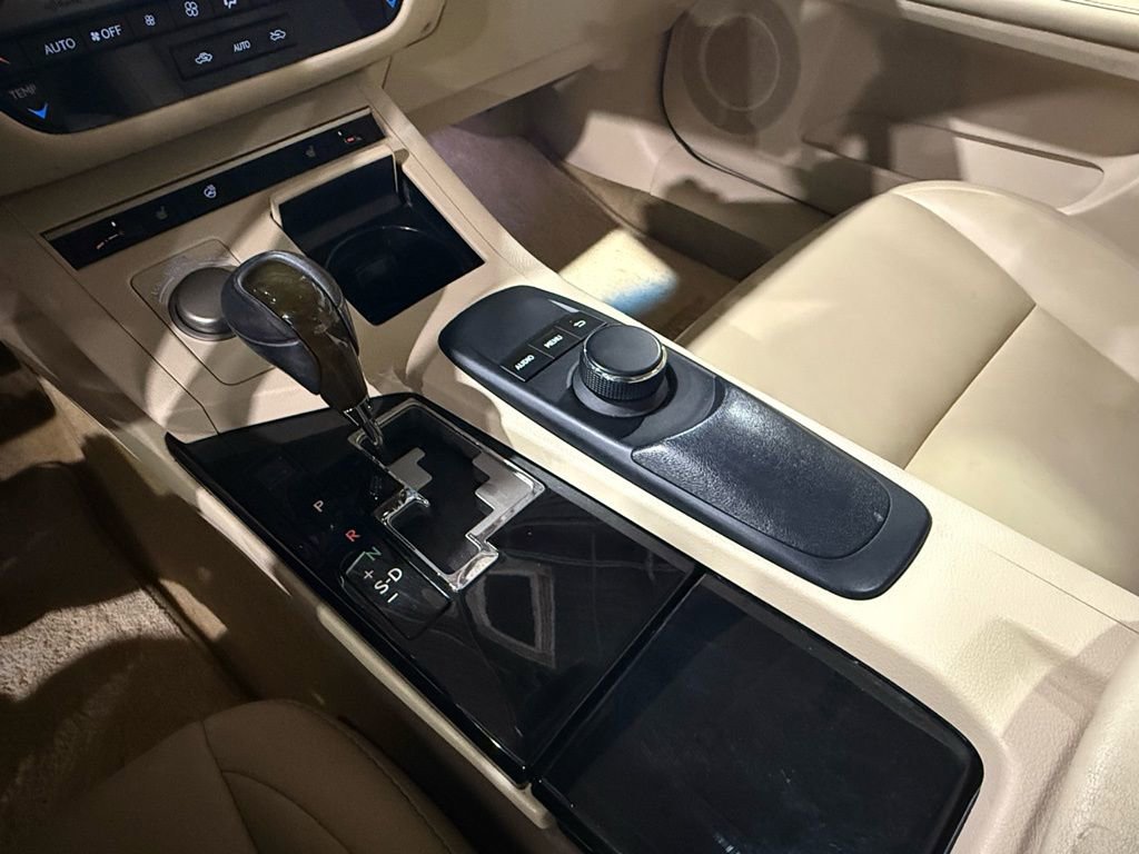 Used 2013 Lexus ES 350 w/ Premium Pkg image 17