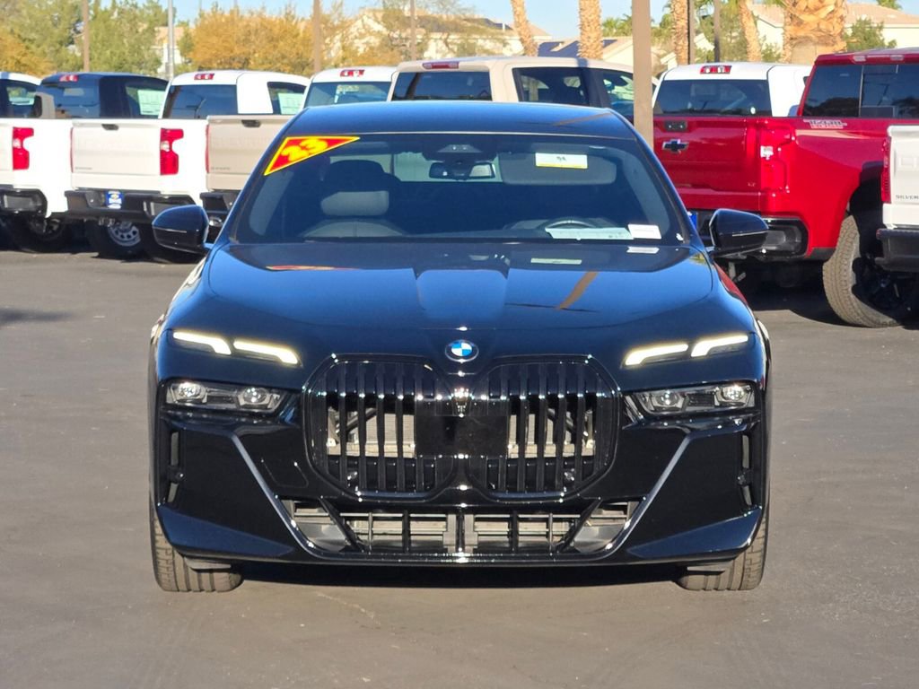 Used 2023 BMW 760i xDrive w/ Parking Assistance Package image 8