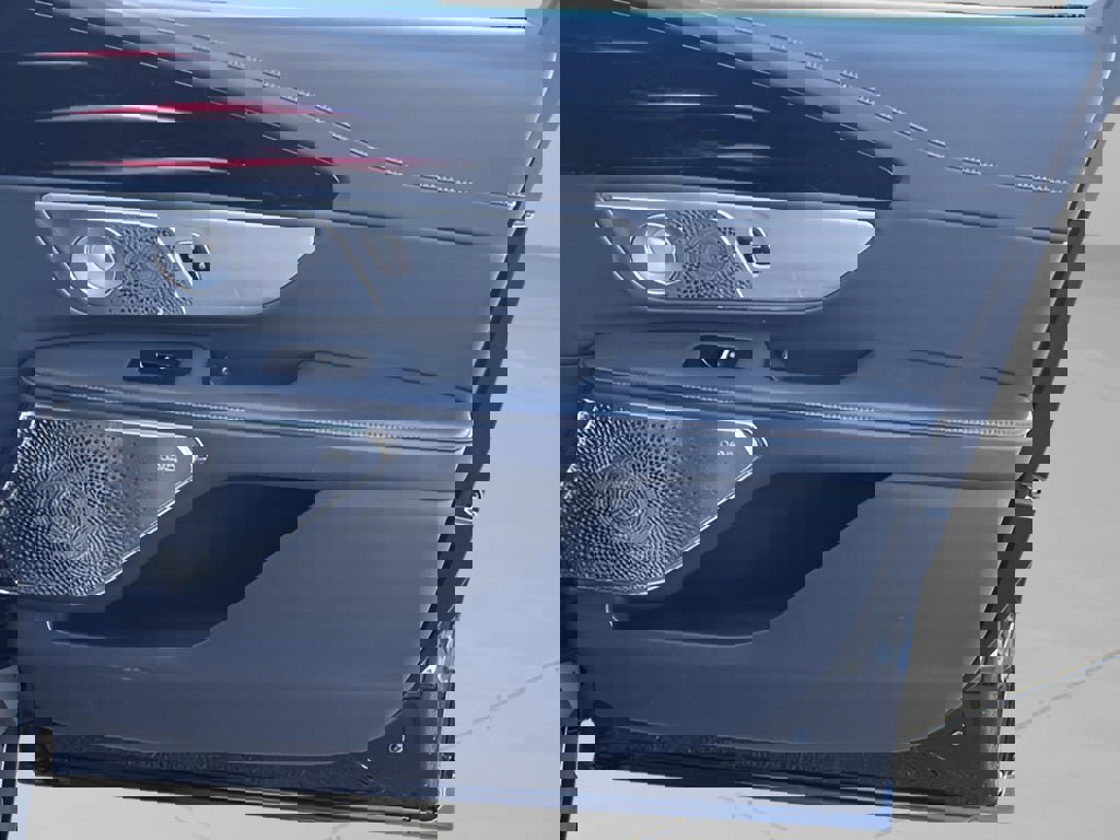 Used 2024 Lincoln Nautilus Reserve w/ Equipment Group 203A image 24