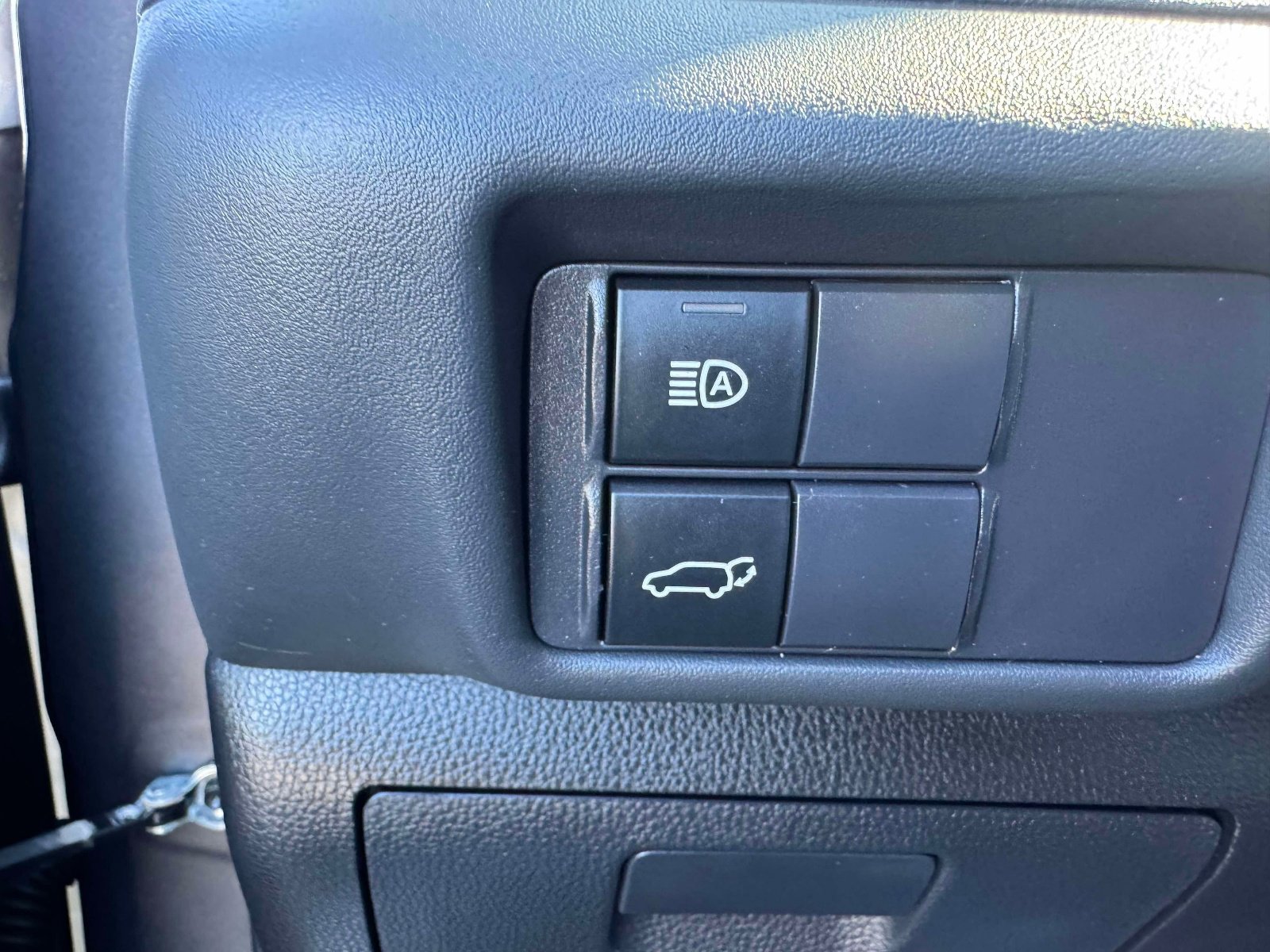 Used 2022 Toyota Highlander XLE image 25