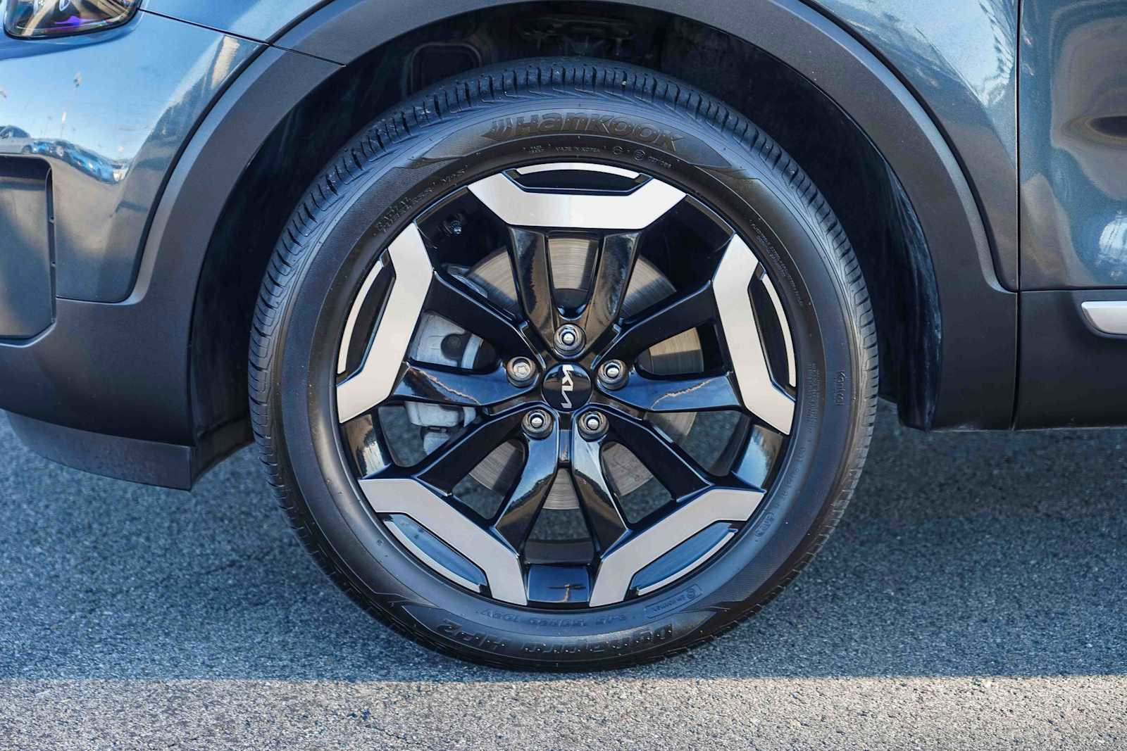 Used 2023 Kia Telluride S image 10