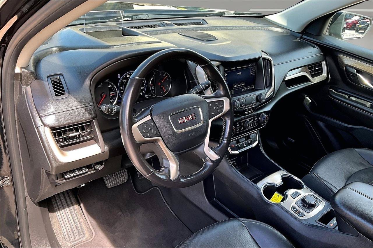 Used 2022 GMC Terrain Denali w/ Denali Premium Package AWD/4WD image 18