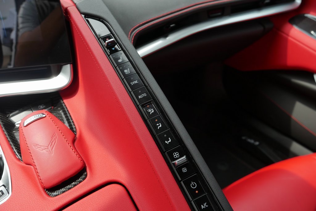 Used 2024 Chevrolet Corvette Stingray Preferred Conv w/ Z51 Performance Package image 17