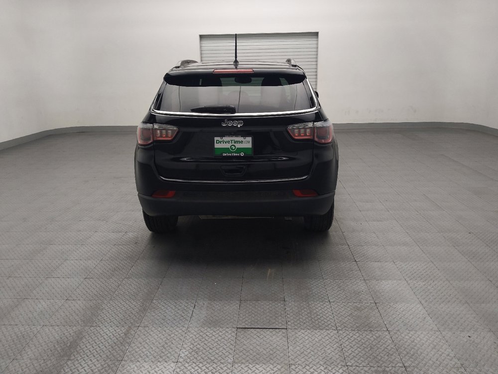Used 2017 Jeep Compass Latitude FWD image 7