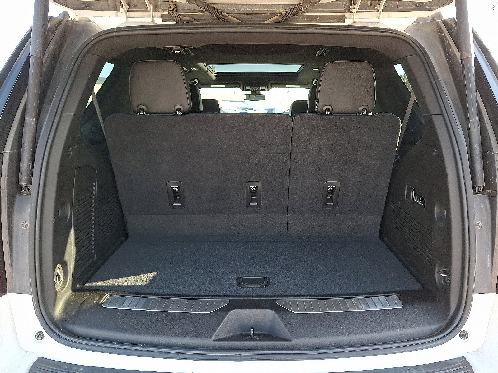 Certified 2021 GMC Yukon Denali w/ LPO, Illumination Package image 32