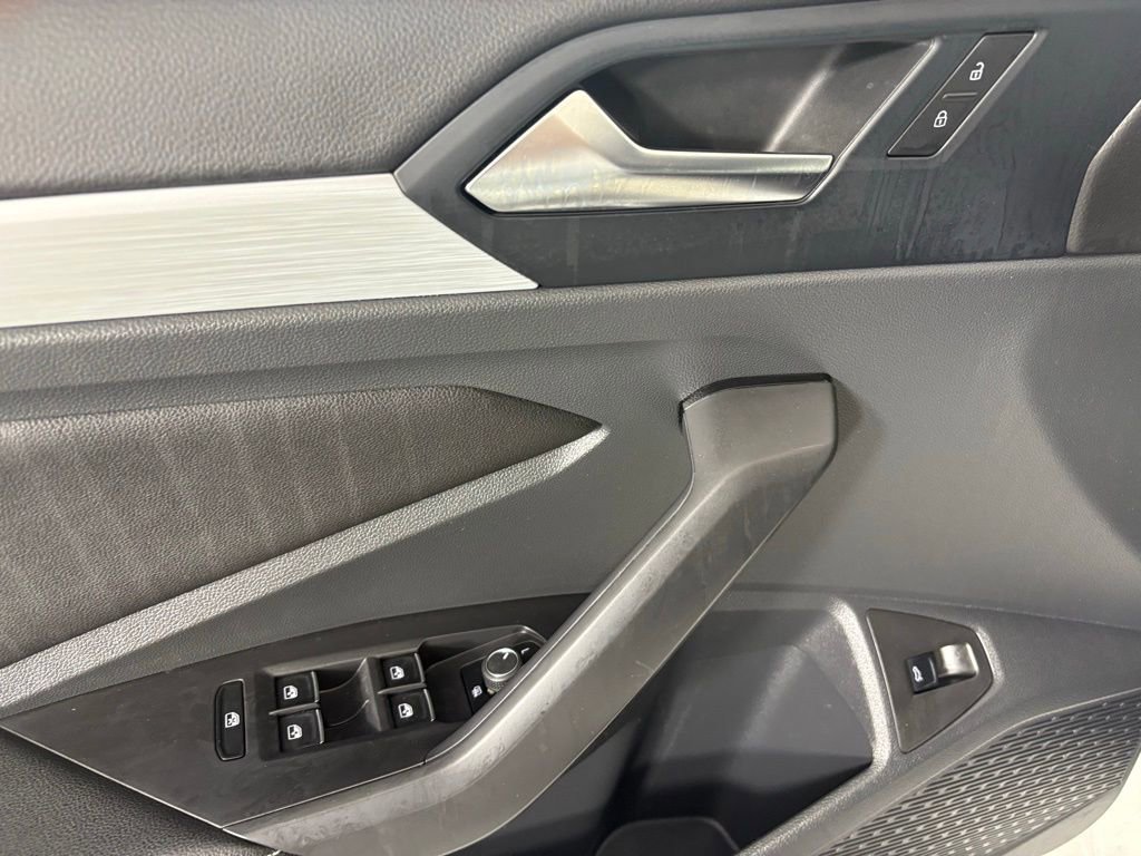 Used 2025 Volkswagen Jetta Sport FWD image 20