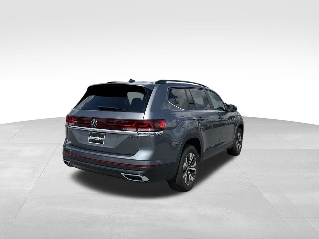 Used 2024 Volkswagen Atlas SE image 32