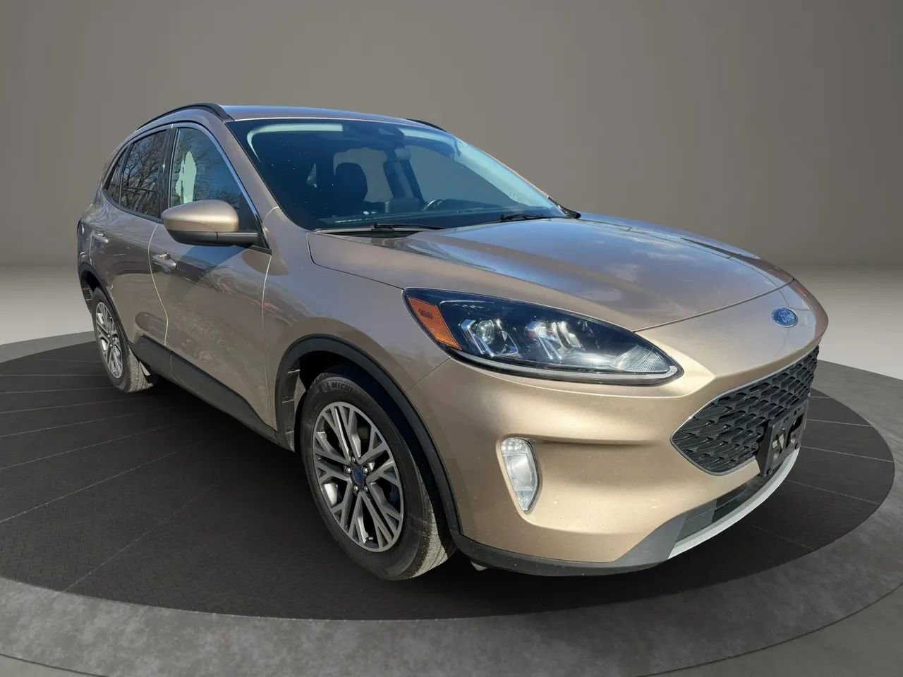 Used 2021 Ford Escape SEL image 3