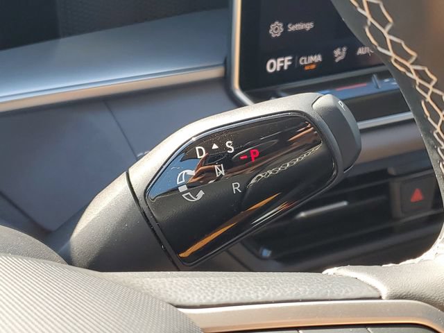 New 2026 Volkswagen Tiguan SE AWD/4WD image 19