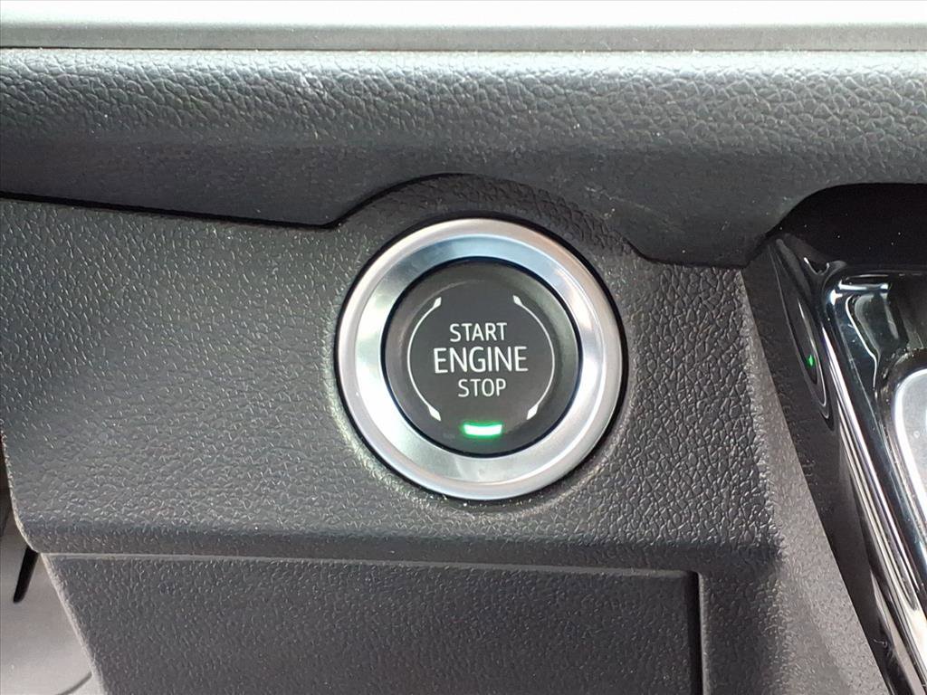 Used 2024 Chevrolet Traverse LT w/ LPO, Floor Liner Package image 12