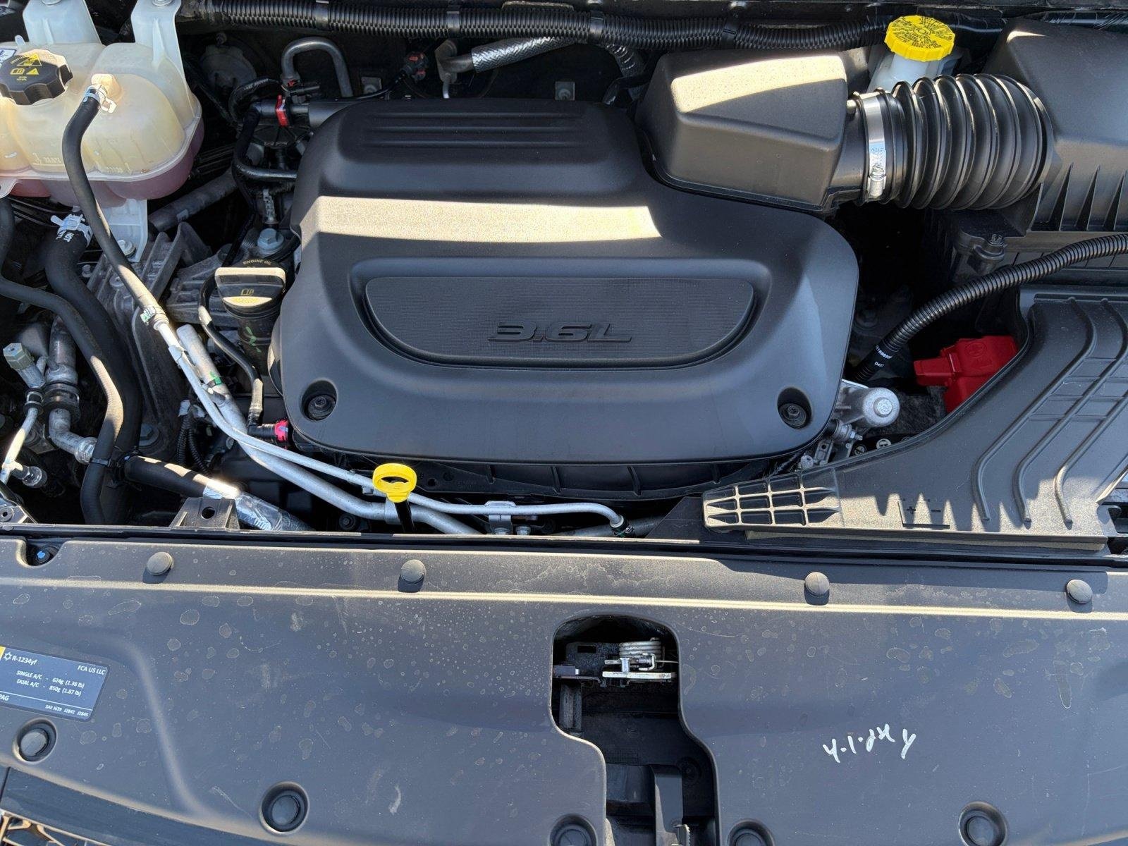 Used 2023 Chrysler Pacifica Touring-L FWD image 29