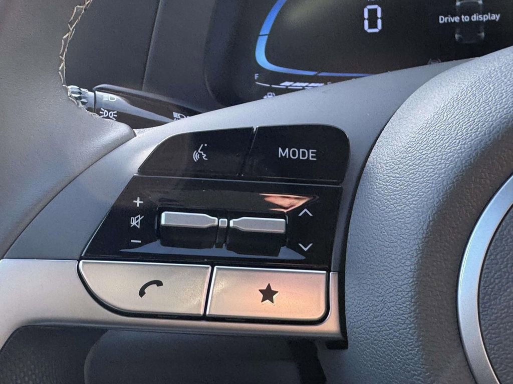 Certified 2025 Hyundai Elantra Sport image 18