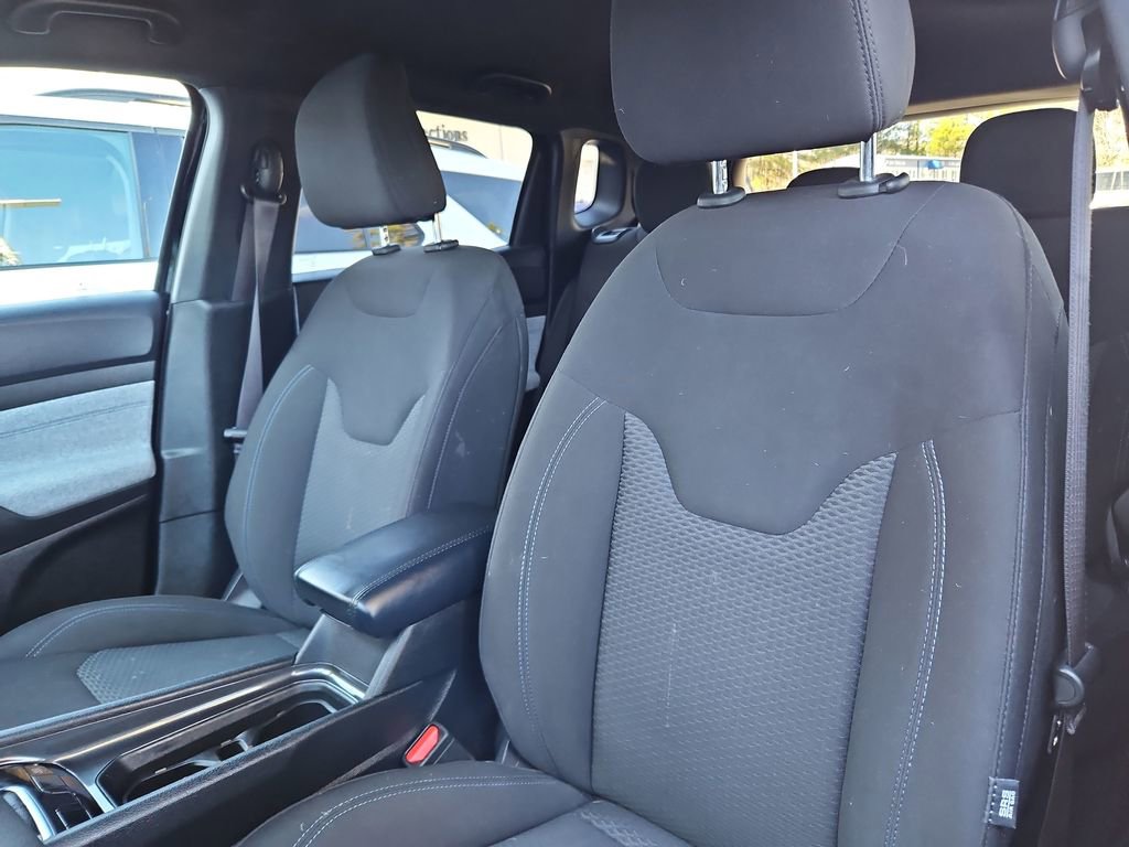 Used 2024 Jeep Compass Sport image 22