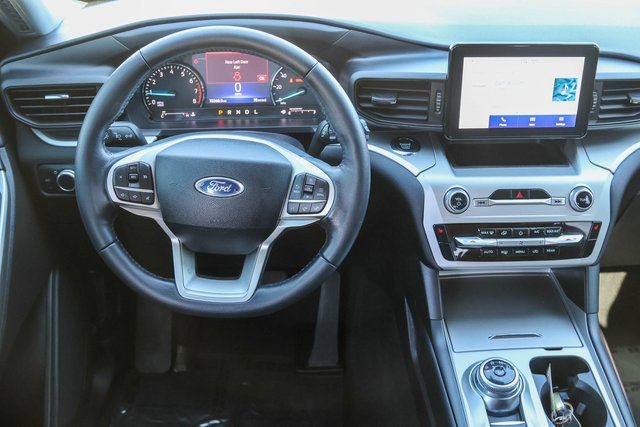 Used 2022 Ford Explorer XLT RWD image 6