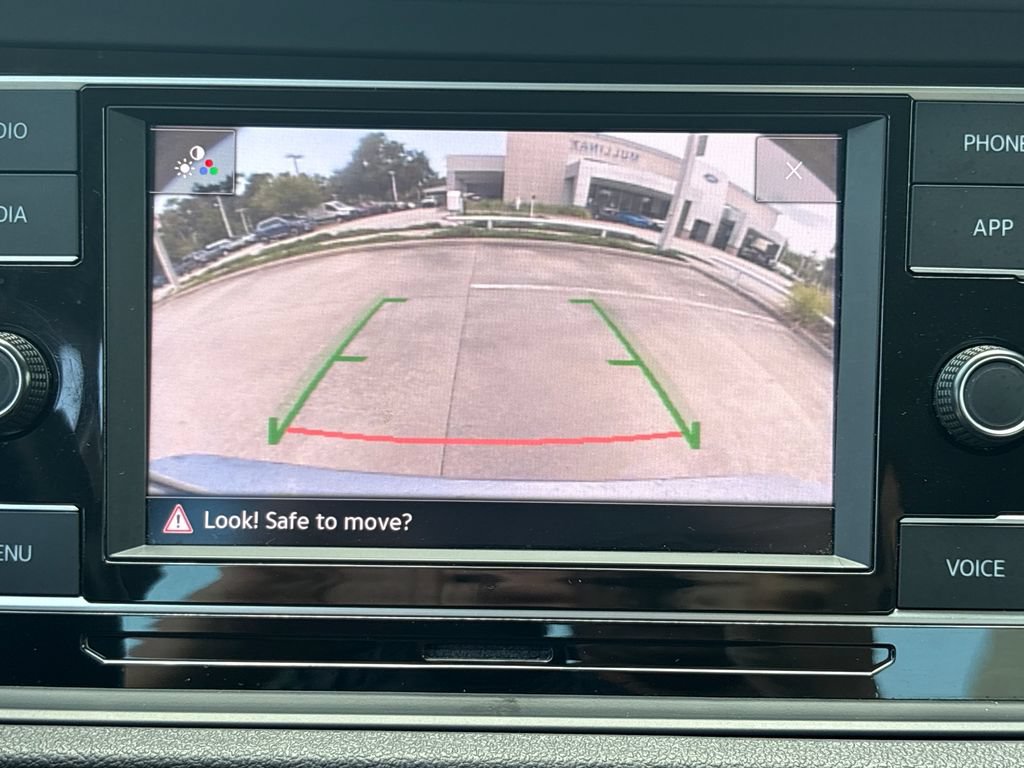 Used 2024 Volkswagen Jetta SE FWD image 24