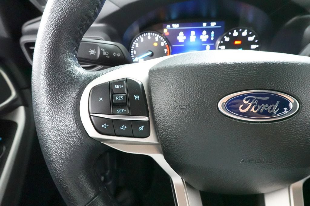 Used 2023 Ford Explorer XLT w/ Class IV Trailer Tow Package AWD/4WD image 10