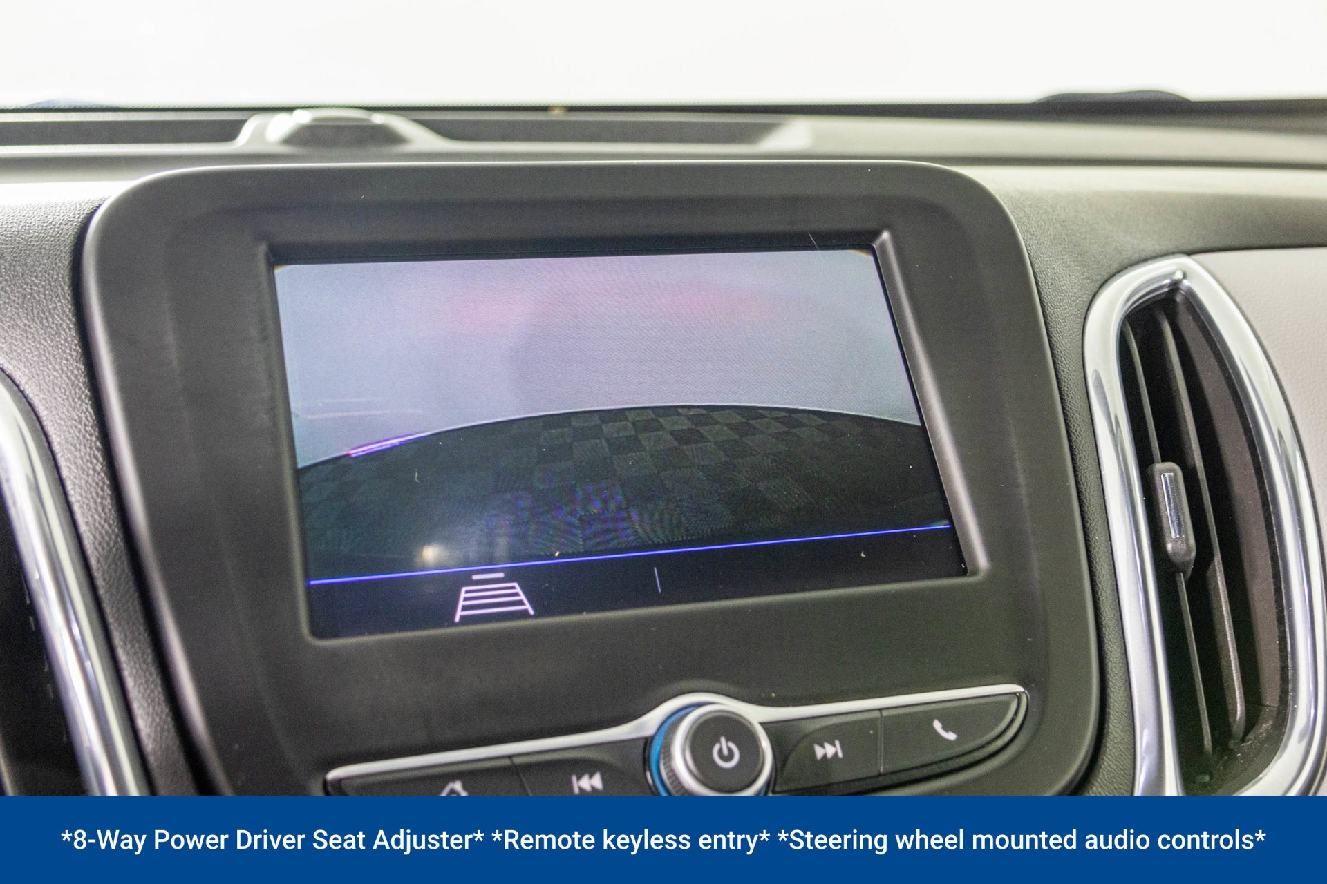 Used 2020 Chevrolet Equinox LS w/ LS Convenience Package FWD image 7