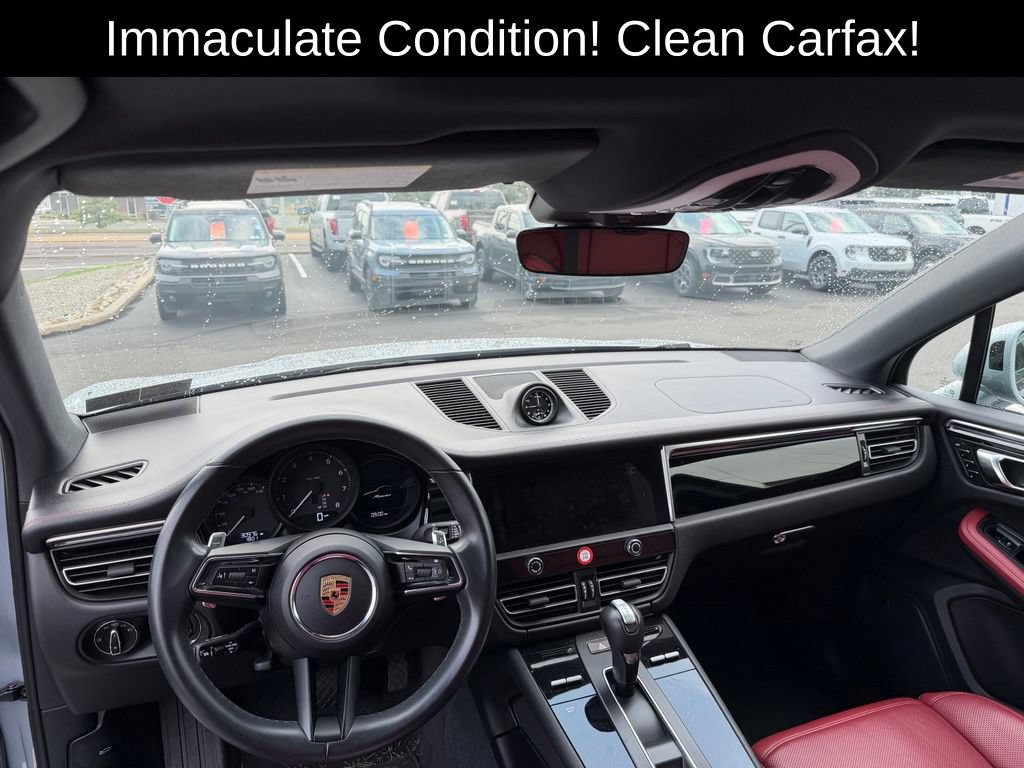 Used 2024 Porsche Macan AWD/4WD image 15