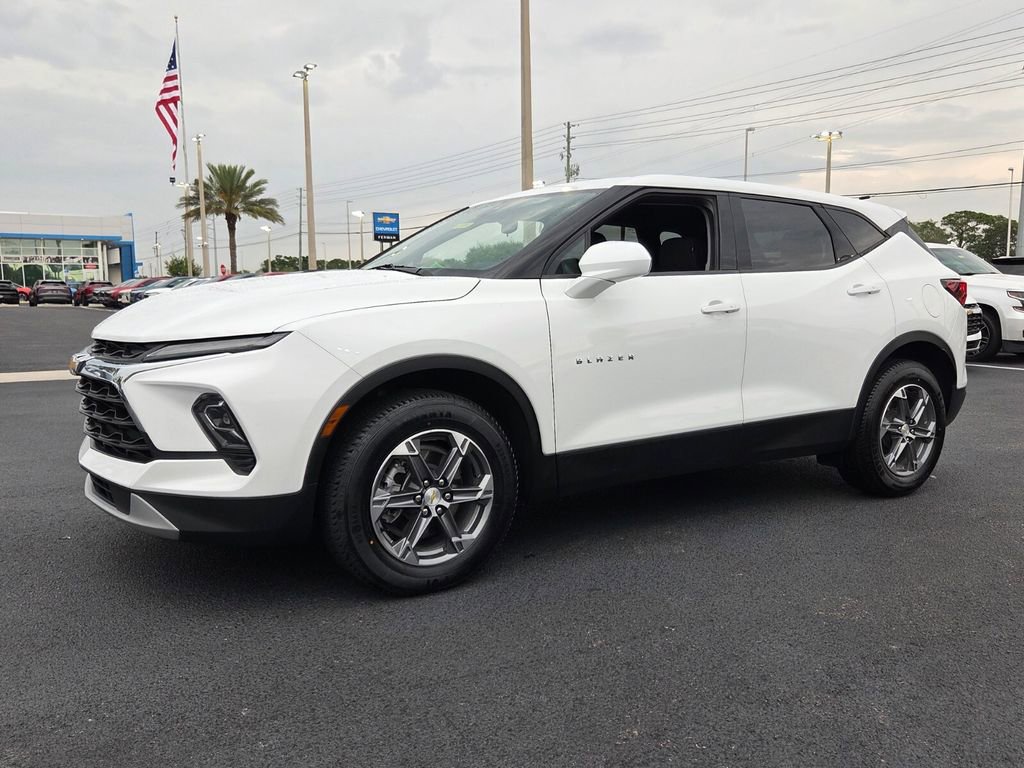 Certified 2023 Chevrolet Blazer LT FWD image 3