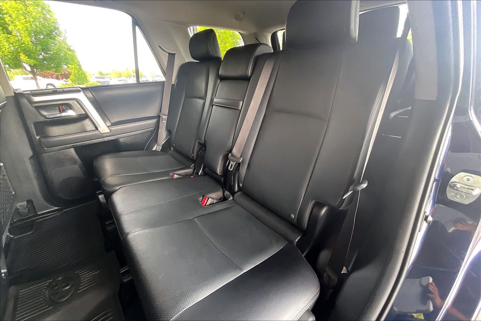 Used 2022 Toyota 4Runner Limited AWD/4WD image 21