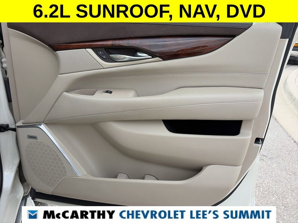 Used 2015 Cadillac Escalade ESV Luxury image 20