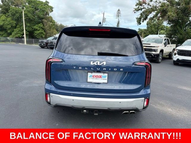 Used 2024 Kia Telluride EX w/ EX Captain's Chair Package FWD image 5