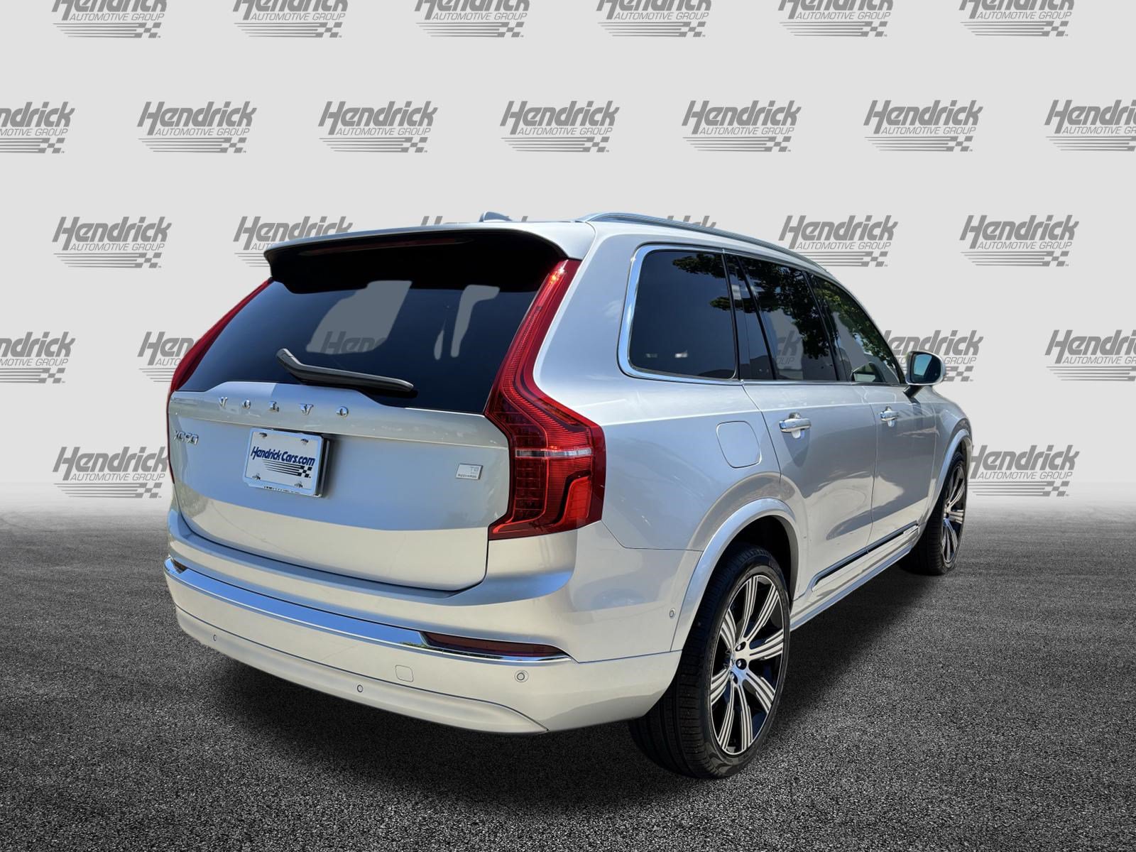 Used 2022 Volvo XC90 T8 Inscription w/ Advanced Package AWD/4WD image 11