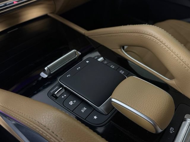 Used 2024 Mercedes-Benz GLS 580 4MATIC image 40