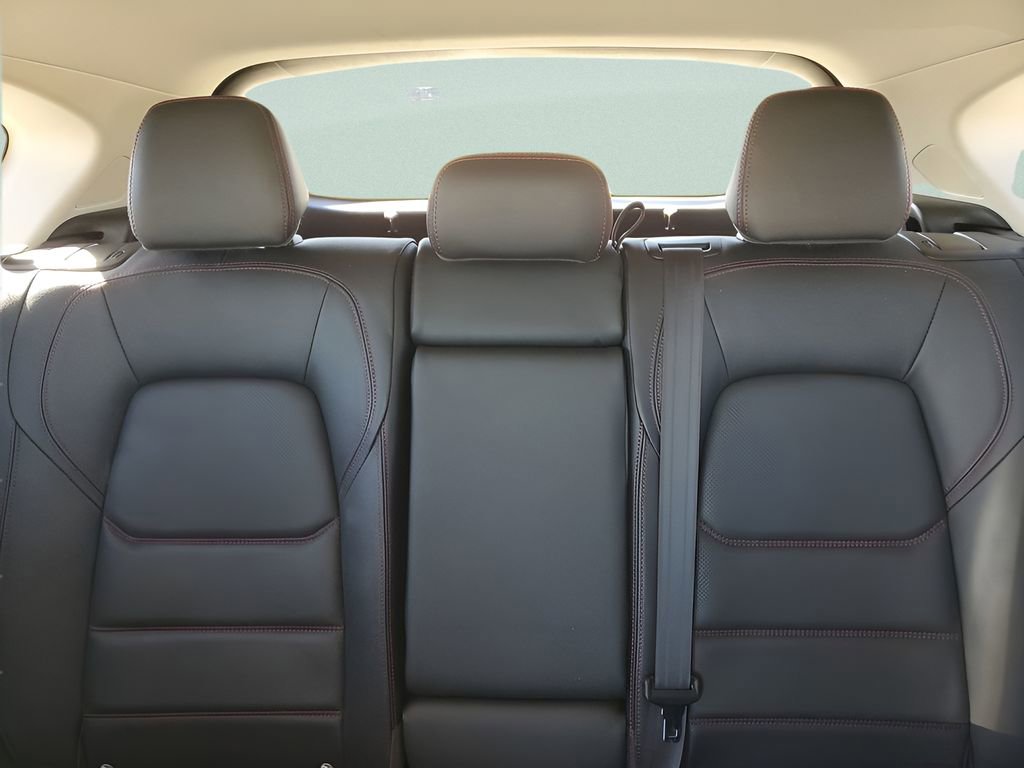 Used 2025 MAZDA CX-5 Carbon Edition image 13